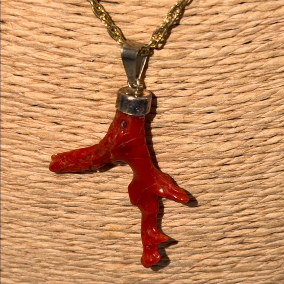 NFS RESERVE FOR TRADE Elegant Red Coral Pendant Necklace - Picture 8 of 11